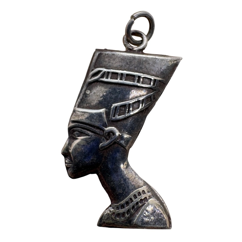 Vintage Silver Nefertiti‎ Pendant Egyptian Revival Queen Profile Charm 1.64g